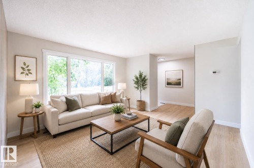 14 Amberly Court Nw, Edmonton, AB - Indoor Photo Showing Living Room