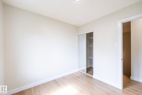 14 Amberly Court Nw, Edmonton, AB - Indoor Photo Showing Other Room