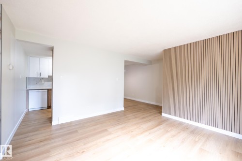 14 Amberly Court Nw, Edmonton, AB - Indoor Photo Showing Other Room