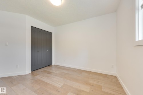 13112 90 Street Nw, Edmonton, AB - Indoor Photo Showing Other Room