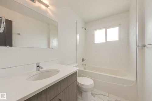 13112 90 Street Nw, Edmonton, AB - Indoor Photo Showing Bathroom