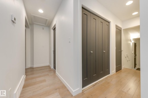 13112 90 Street Nw, Edmonton, AB - Indoor Photo Showing Other Room