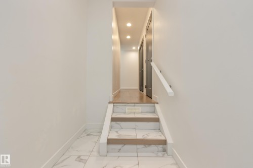 13112 90 Street Nw, Edmonton, AB - Indoor Photo Showing Other Room