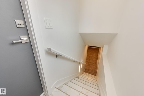 13112 90 Street Nw, Edmonton, AB - Indoor