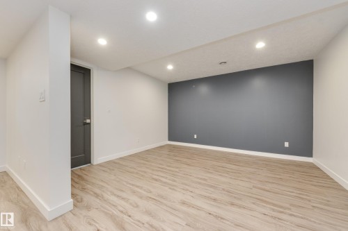 13112 90 Street Nw, Edmonton, AB - Indoor