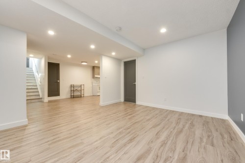 13112 90 Street Nw, Edmonton, AB - Indoor Photo Showing Other Room