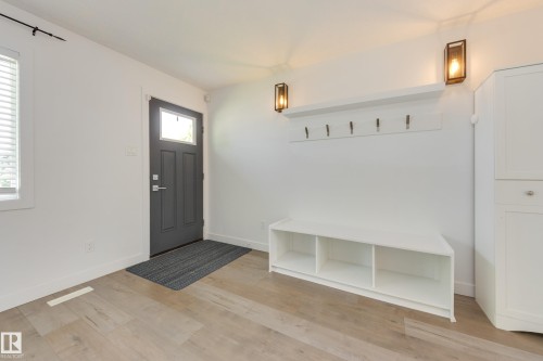 13112 90 Street Nw, Edmonton, AB - Indoor Photo Showing Other Room