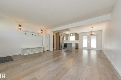 13112 90 Street Nw, Edmonton, AB - Indoor