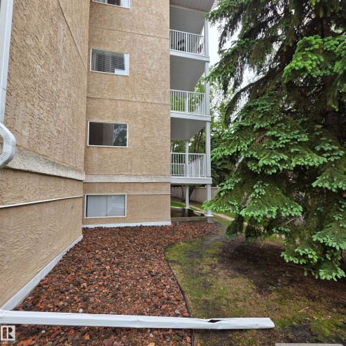 #201 17467 98A Av Nw, Edmonton, AB - Outdoor With Exterior