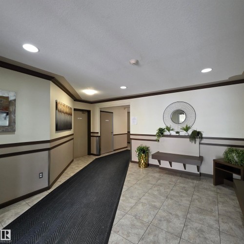 #201 17467 98A Av Nw, Edmonton, AB - Indoor Photo Showing Other Room