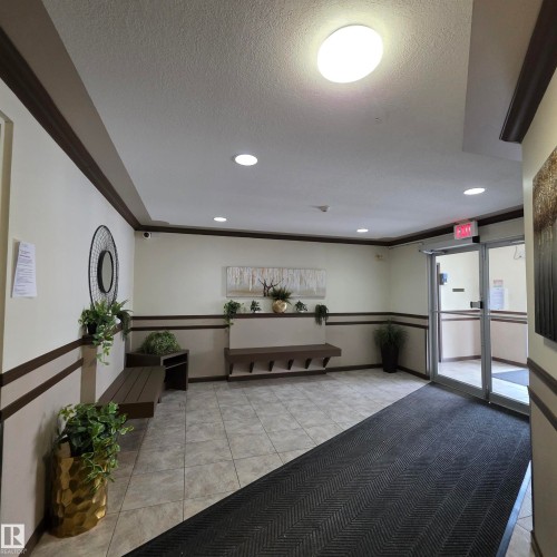#201 17467 98A Av Nw, Edmonton, AB - Indoor Photo Showing Other Room