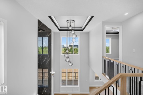 4272 Charles Close Sw, Edmonton, AB - Indoor Photo Showing Other Room