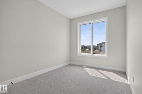 4272 Charles Close Sw, Edmonton, AB - Indoor Photo Showing Other Room