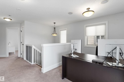 5811 Mullen Place Nw, Edmonton, AB - Indoor
