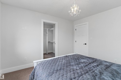 5811 Mullen Place Nw, Edmonton, AB - Indoor Photo Showing Bedroom