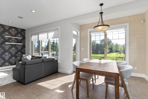 5811 Mullen Place Nw, Edmonton, AB - Indoor Photo Showing Dining Room
