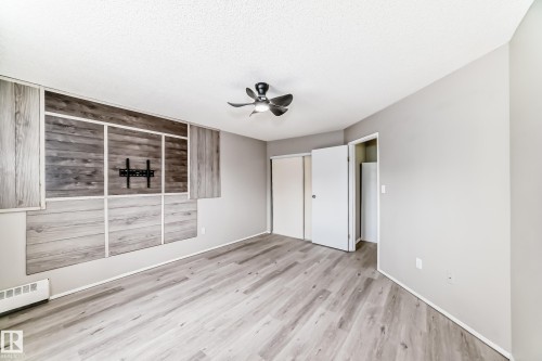 2508 50 Street Nw, Edmonton, AB - Indoor Photo Showing Other Room