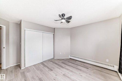2508 50 Street Nw, Edmonton, AB - Indoor Photo Showing Other Room