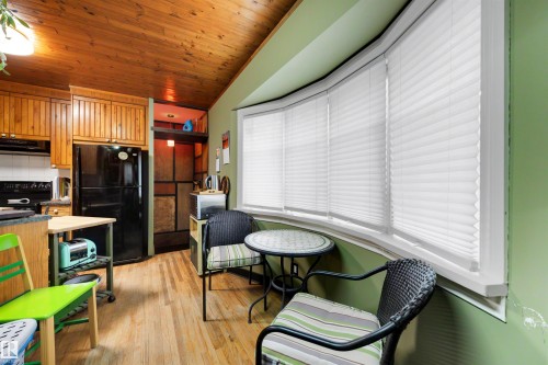 12220 109 Avenue Nw, Edmonton, AB - Indoor