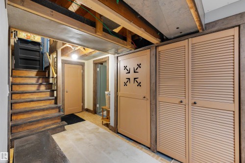 12220 109 Avenue Nw, Edmonton, AB - Indoor