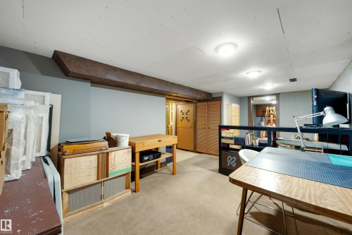 12220 109 Avenue Nw, Edmonton, AB - Indoor