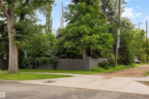 12220 109 Avenue Nw, Edmonton, AB - Outdoor