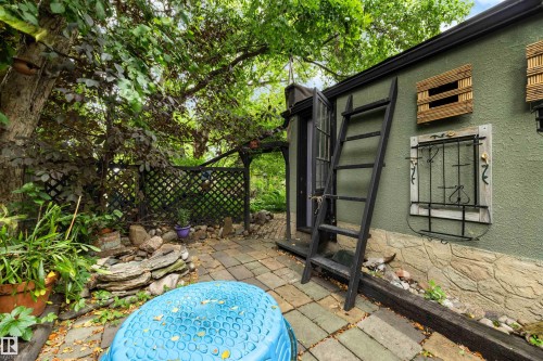 12220 109 Avenue Nw, Edmonton, AB - Outdoor