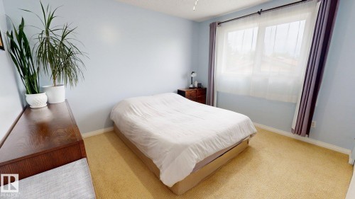 7935 22 Avenue Nw, Edmonton, AB - Indoor Photo Showing Bedroom