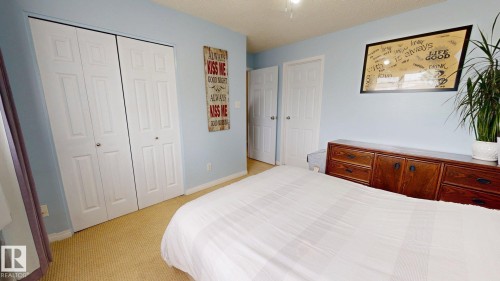 7935 22 Avenue Nw, Edmonton, AB - Indoor Photo Showing Bedroom