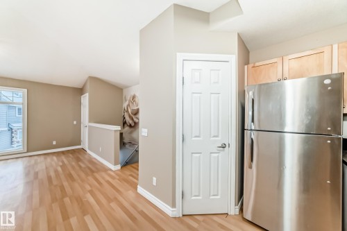 #48 150 Edwards Dr Sw, Edmonton, AB - Indoor Photo Showing Kitchen