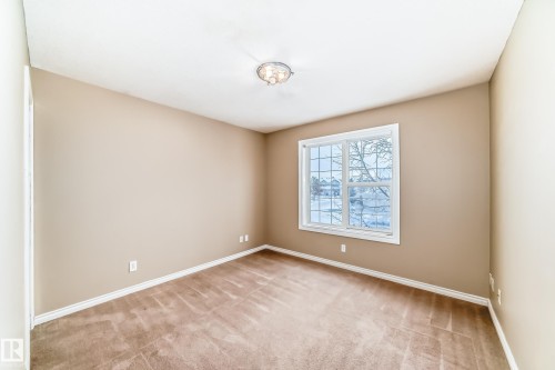 #48 150 Edwards Dr Sw, Edmonton, AB - Indoor Photo Showing Other Room
