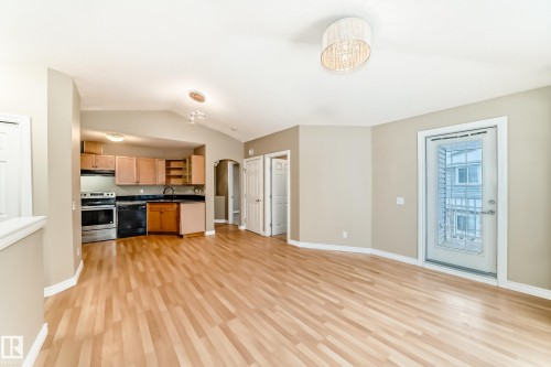 #48 150 Edwards Dr Sw, Edmonton, AB - Indoor Photo Showing Kitchen