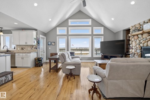 531064 Range Road 174, Rural Lamont County, AB - Indoor Photo Showing Living Room With Fireplace
