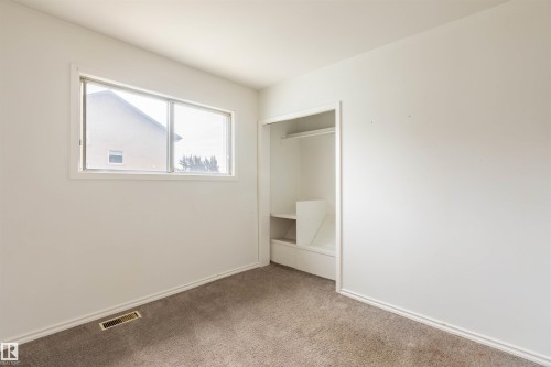 10013 98 Avenue, Morinville, AB - Indoor Photo Showing Other Room