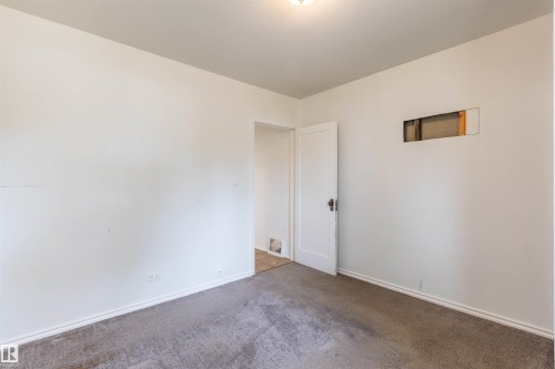 10013 98 Avenue, Morinville, AB - Indoor Photo Showing Other Room