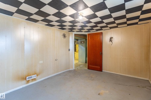 10013 98 Avenue, Morinville, AB - Indoor