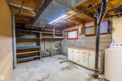 10013 98 Avenue, Morinville, AB - Indoor Photo Showing Basement