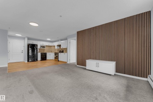 #326 111 Edwards Dr Sw, Edmonton, AB - Indoor Photo Showing Other Room