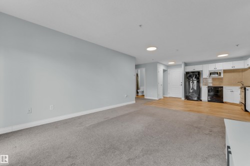 #326 111 Edwards Dr Sw, Edmonton, AB - Indoor Photo Showing Other Room