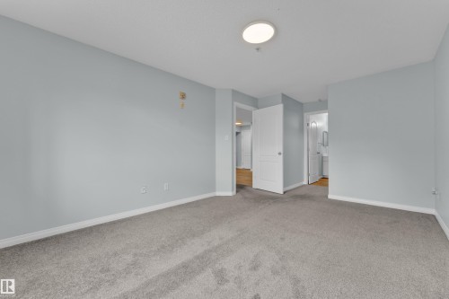 #326 111 Edwards Dr Sw, Edmonton, AB - Indoor Photo Showing Other Room