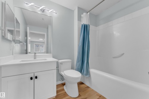 #326 111 Edwards Dr Sw, Edmonton, AB - Indoor Photo Showing Bathroom