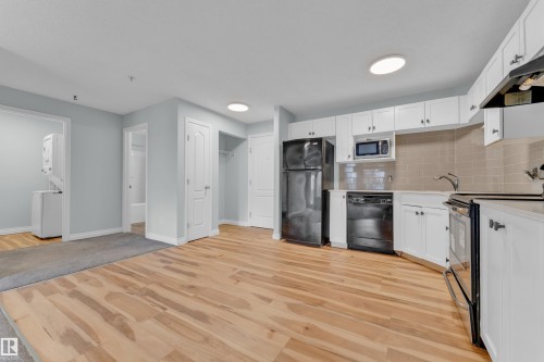 #326 111 Edwards Dr Sw, Edmonton, AB - Indoor Photo Showing Kitchen