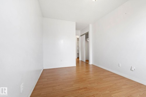 3122 142 Avenue Nw, Edmonton, AB - Indoor Photo Showing Other Room