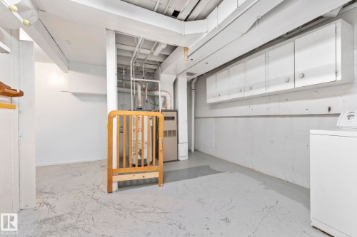 3122 142 Avenue Nw, Edmonton, AB - Indoor