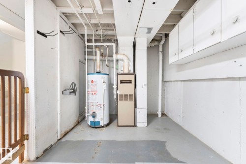 3122 142 Avenue Nw, Edmonton, AB - Indoor Photo Showing Basement