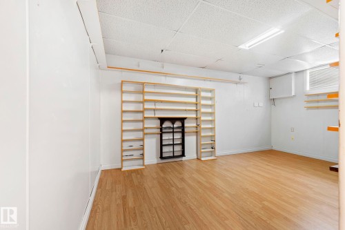 3122 142 Avenue Nw, Edmonton, AB - Indoor