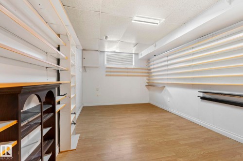 3122 142 Avenue Nw, Edmonton, AB - Indoor Photo Showing Other Room
