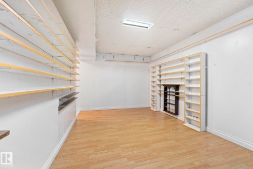 3122 142 Avenue Nw, Edmonton, AB - Indoor Photo Showing Other Room