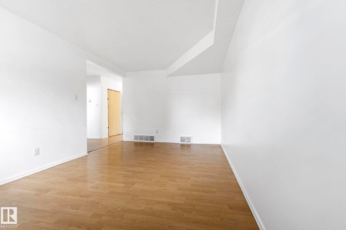 3122 142 Avenue Nw, Edmonton, AB - Indoor Photo Showing Other Room