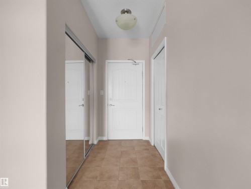 #241 2503 Hanna Cres Nw, Edmonton, AB - Indoor Photo Showing Other Room